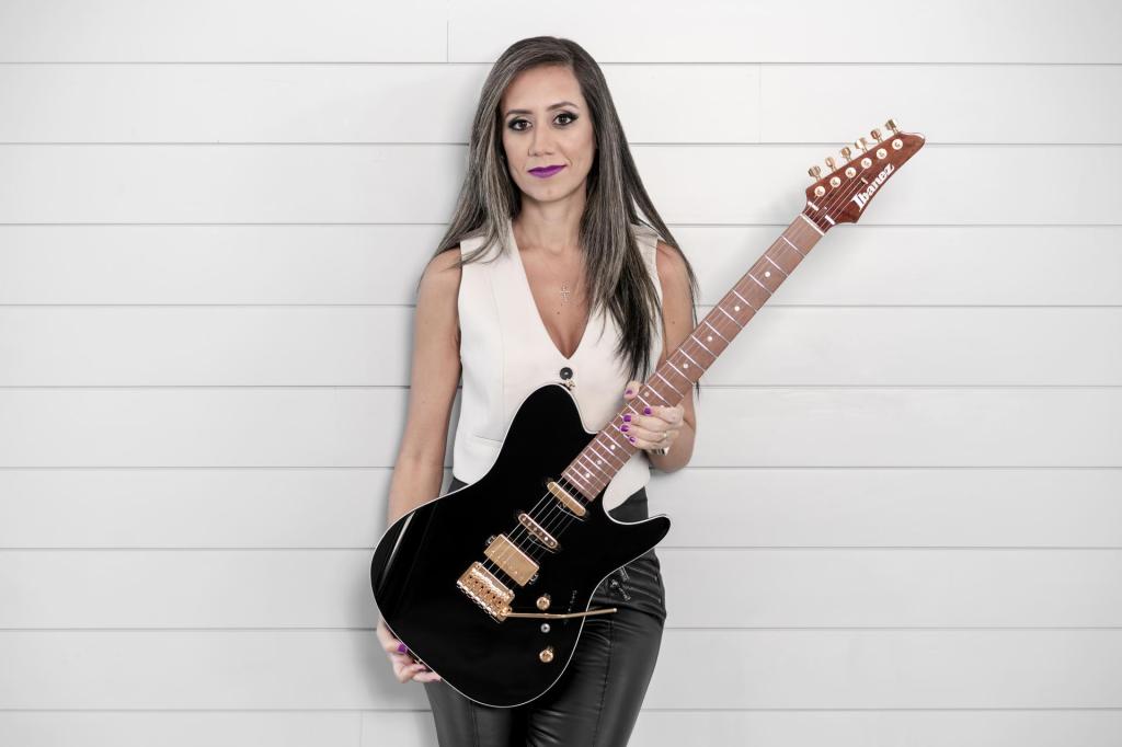 Spoleto Jazz apre il 10 ottobre con Lari Basilio, la chitarrista brasiliana che incanta il mondo