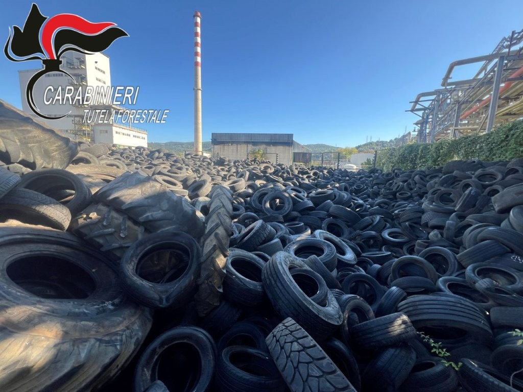 Gestione illecita di pneumatici: 13 mila euro di multa