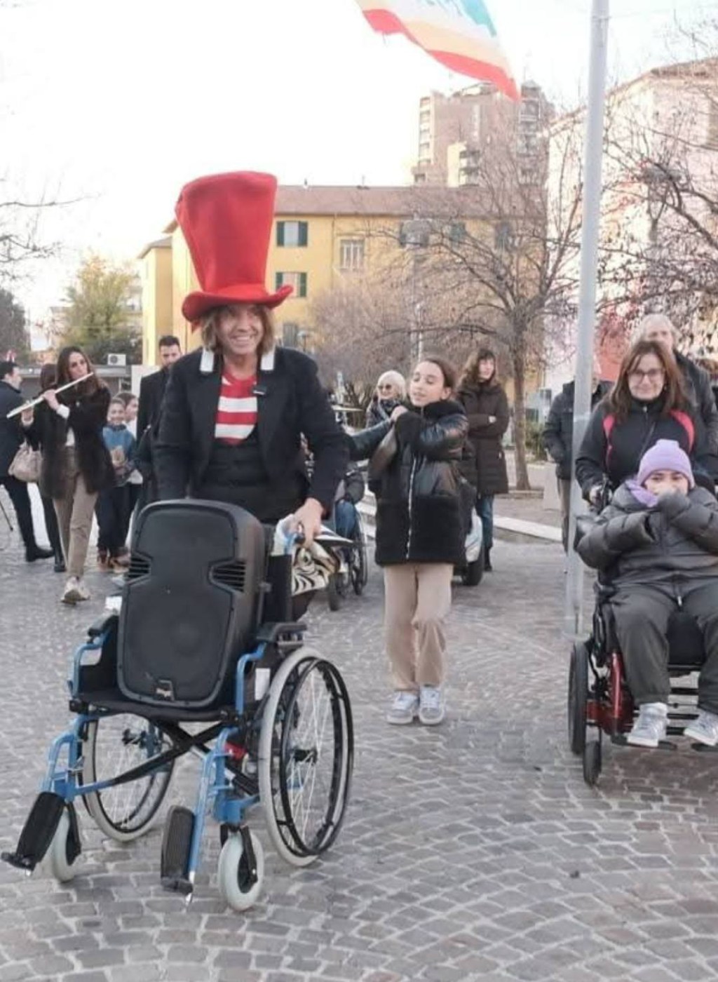 Terni, in piazza della Pace ha preso il via “Una poltrona in prima fila”: Dodici eventi tra teatro, arte e solidarietà