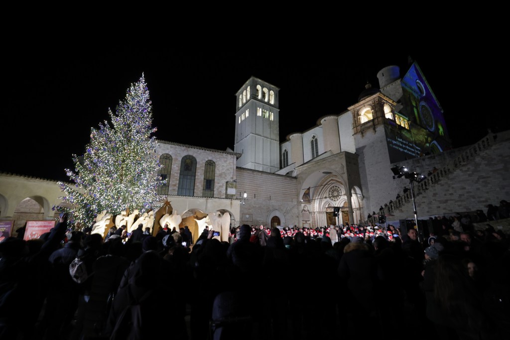 Il Natale ad Assisi 2025 pronto ad accendersi sotto l’Immacolata: doppia cerimonia in città