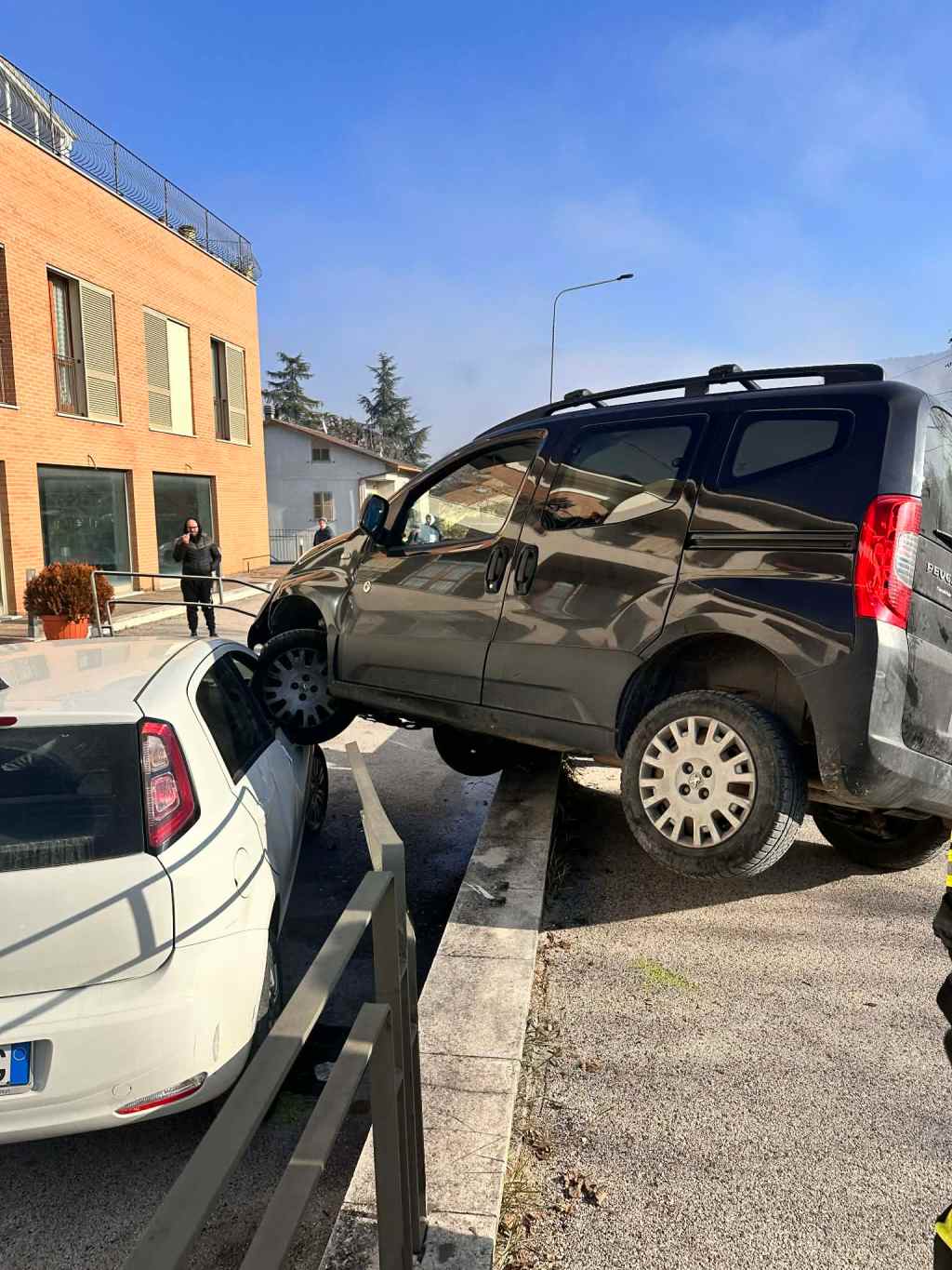 Incidente alle porte di Spoleto, interviene l’ambulanza | Foto