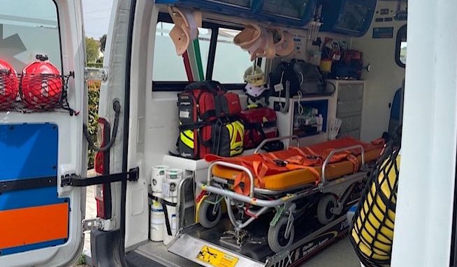 Esce di strada e si ribalta, muore 94enne